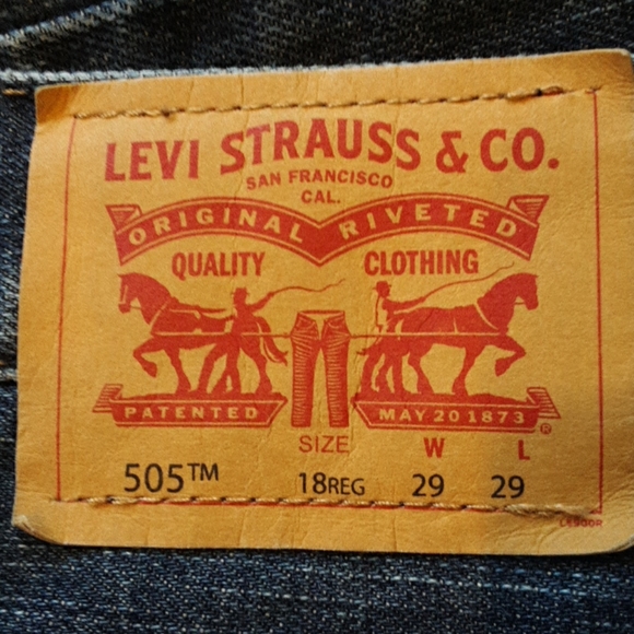 LEVI STRAUSS & CO - 505 REGULAR FIT JEANS - Picture 3 of 7